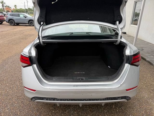 Used 2020 Nissan Sentra SV image 16