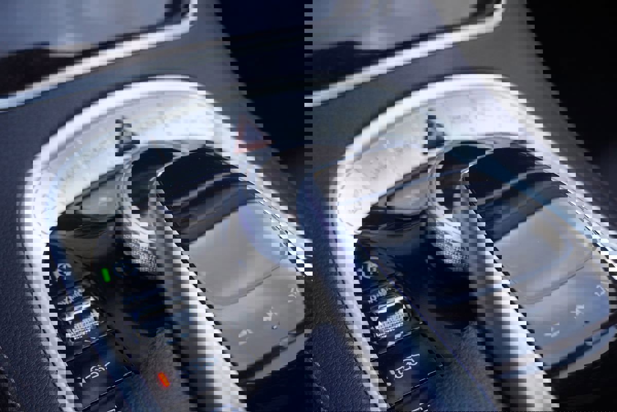 Used 2019 Mercedes-Benz S 450 Sedan w/ Premium Package image 32