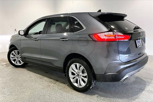Used 2024 Ford Edge Titanium w/ Cold Weather Package image 4