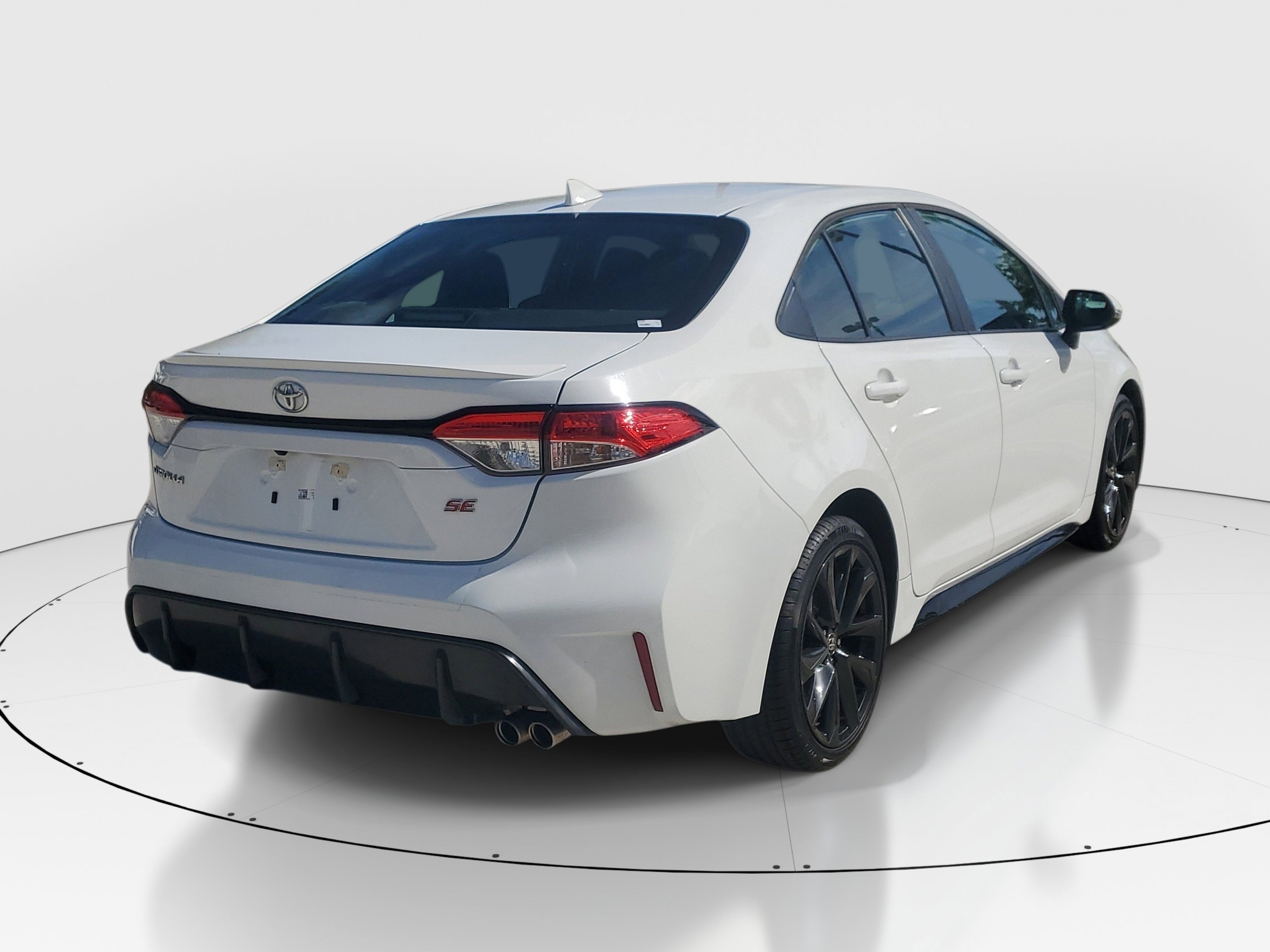 Certified 2023 Toyota Corolla SE image 3