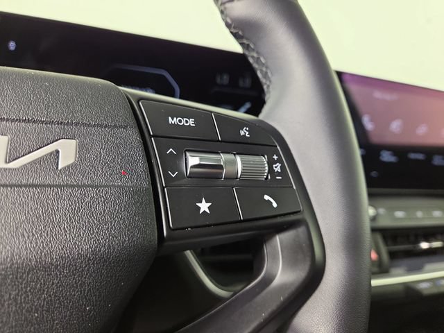 Certified 2025 Kia K4 EX FWD image 22