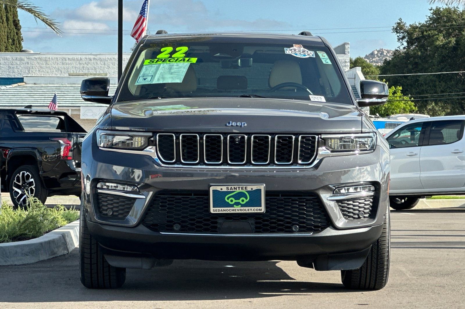 Used 2022 Jeep Grand Cherokee Limited w/ Luxury Tech Group II RWD image 9