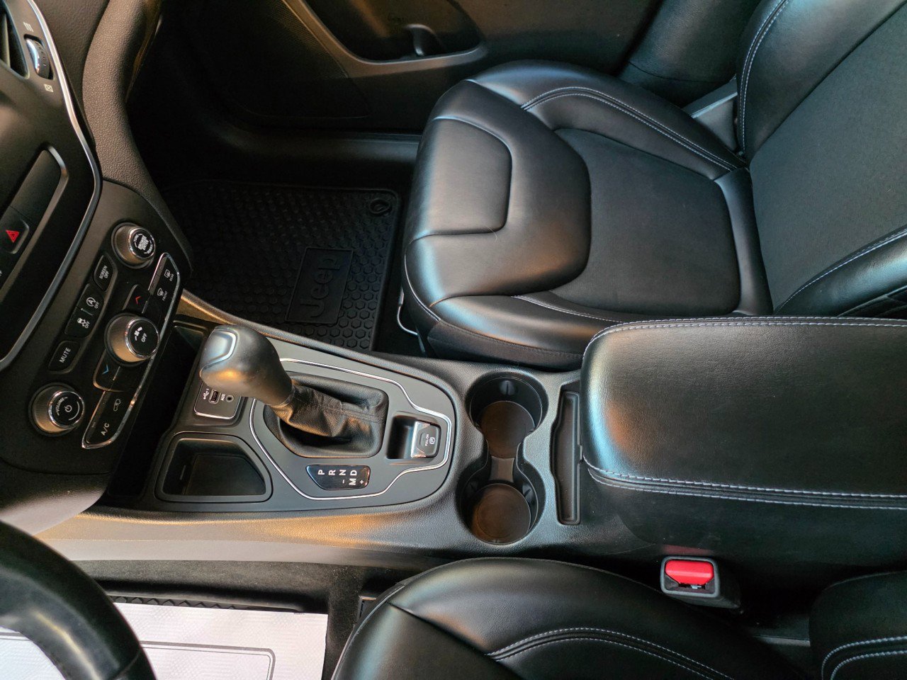 Used 2020 Jeep Cherokee Latitude Plus w/ Cold Weather Group image 25