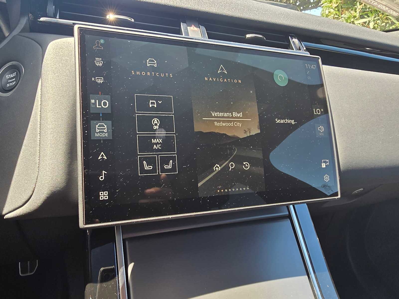 Certified 2025 Land Rover Range Rover Velar Dynamic SE image 28