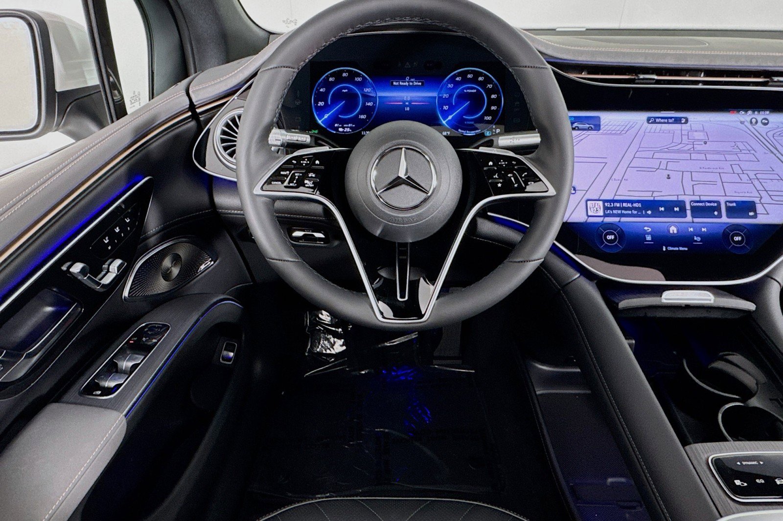 New 2026 Mercedes-Benz EQS 550 4MATIC SUV image 4