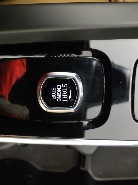 Used 2023 Volvo XC60 B5 Ultimate w/ Climate Package image 28