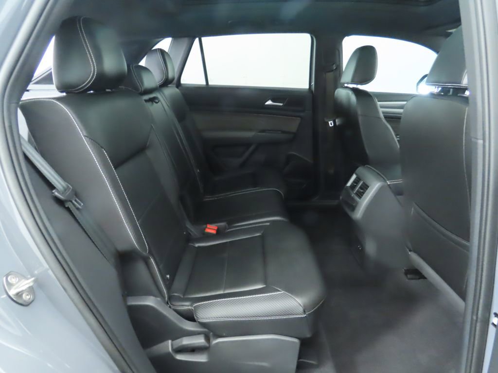 Used 2021 Volkswagen Atlas Cross Sport SE w/ Panoramic Sunroof Package image 22