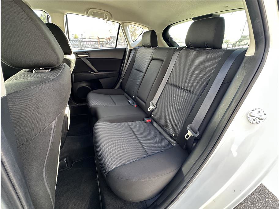 Used 2013 MAZDA MAZDA3 i Touring image 20