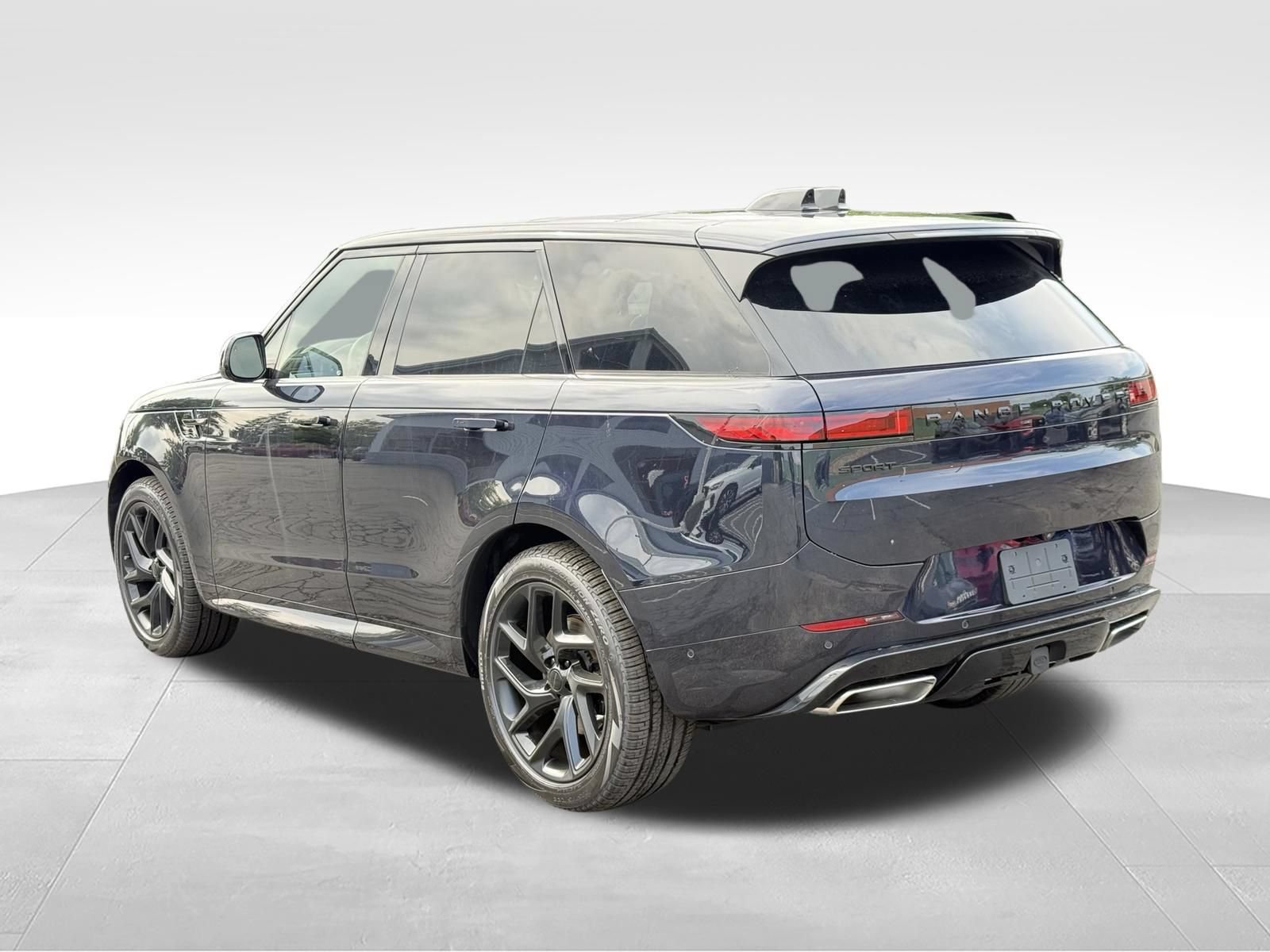 New 2026 Land Rover Range Rover Sport Dynamic SE AWD/4WD image 3