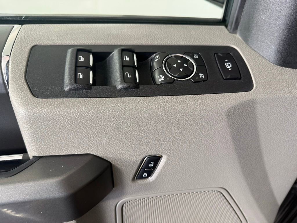 Used 2017 Ford F250 XLT w/ XLT Premium Package image 21