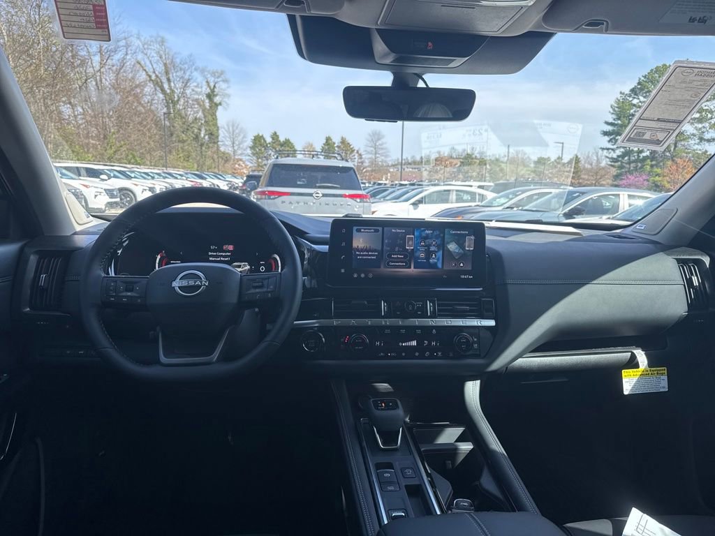 New 2026 Nissan Pathfinder Platinum FWD image 12