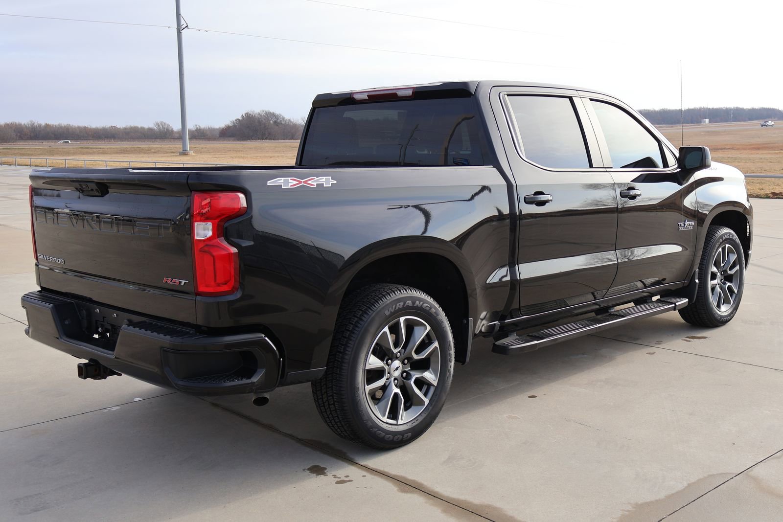 Used 2022 Chevrolet Silverado 1500 RST w/ Protection Package image 9