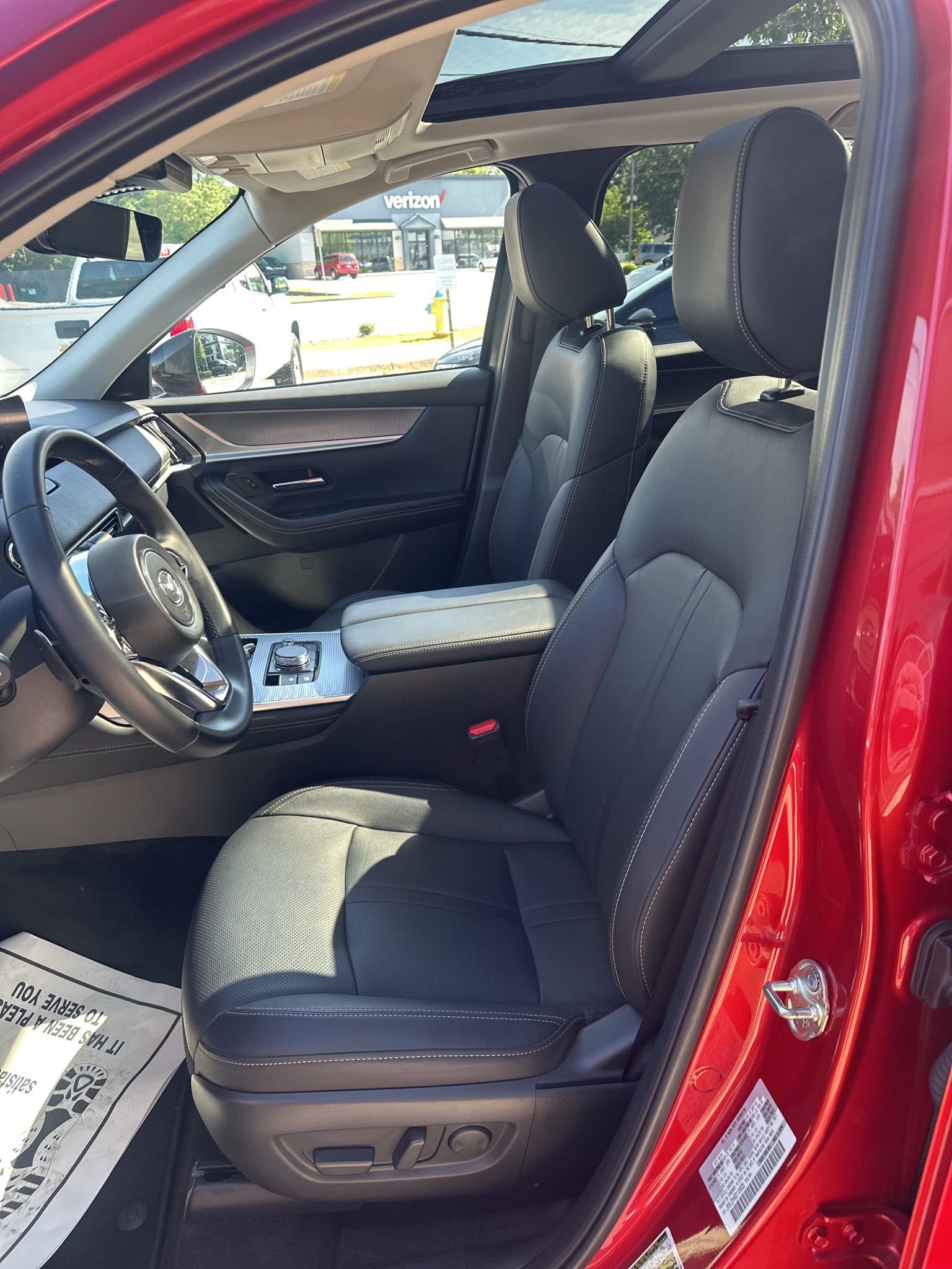 Used 2025 MAZDA CX-70 Plug-In Hybrid w/ Premium Pkg image 25