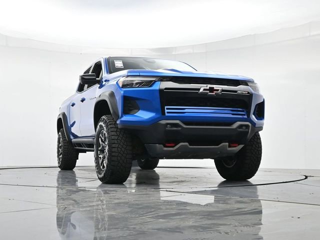 Used 2024 Chevrolet Colorado ZR2 w/ Technology Package AWD/4WD image 30