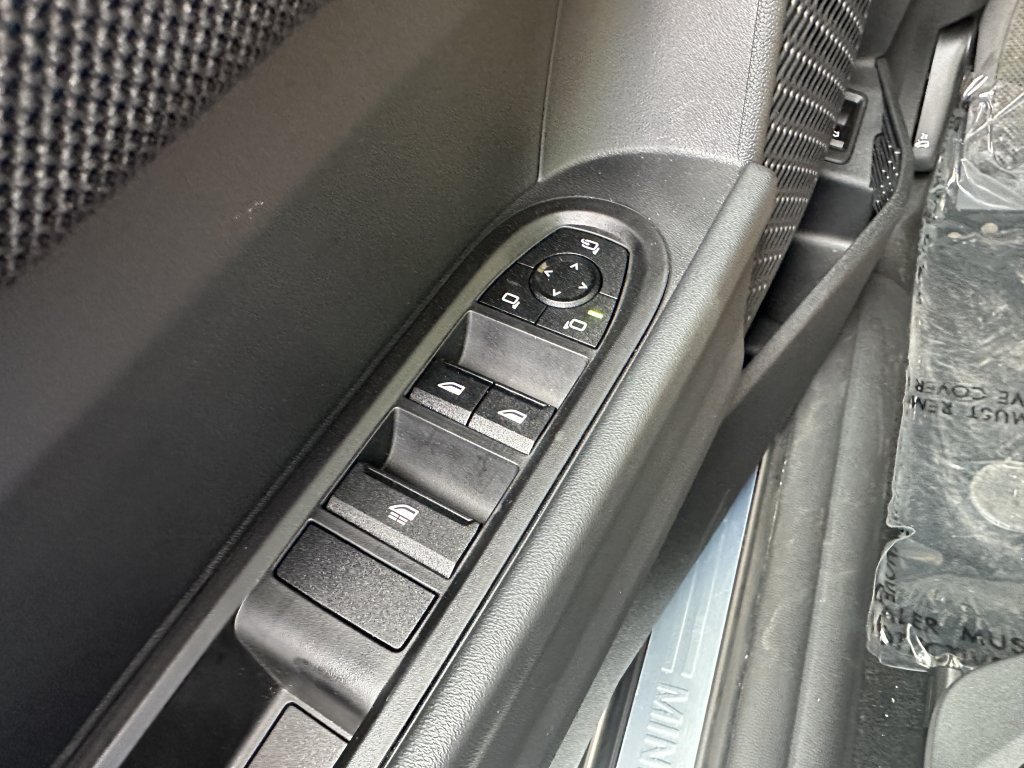 Used 2025 MINI Cooper S FWD image 27