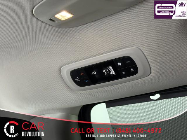 Used 2021 Chrysler Pacifica Touring-L image 59