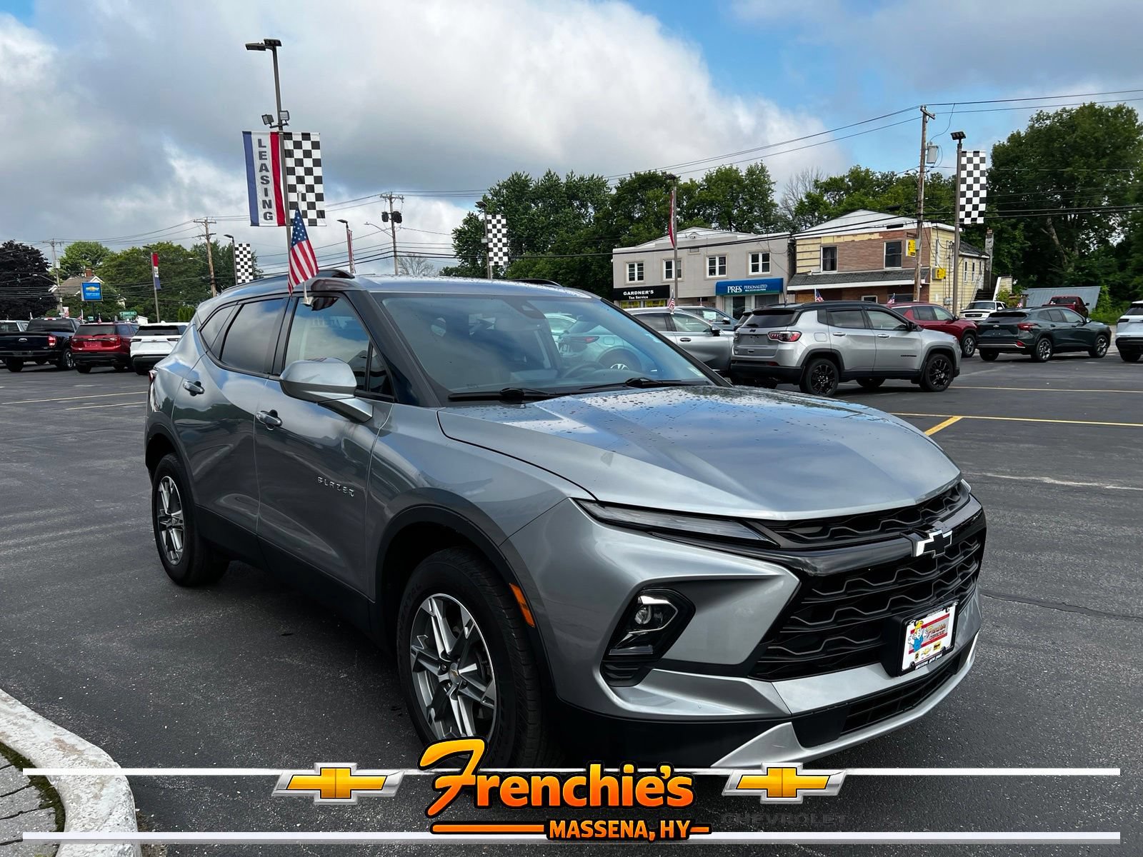 Used 2023 Chevrolet Blazer LT w/ Convenience Package AWD/4WD image 3