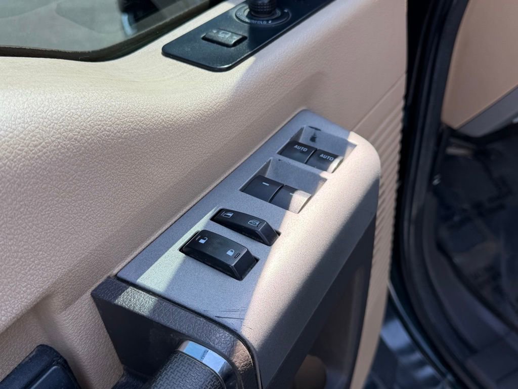 Used 2015 Ford F250 Lariat w/ Chrome Package image 14