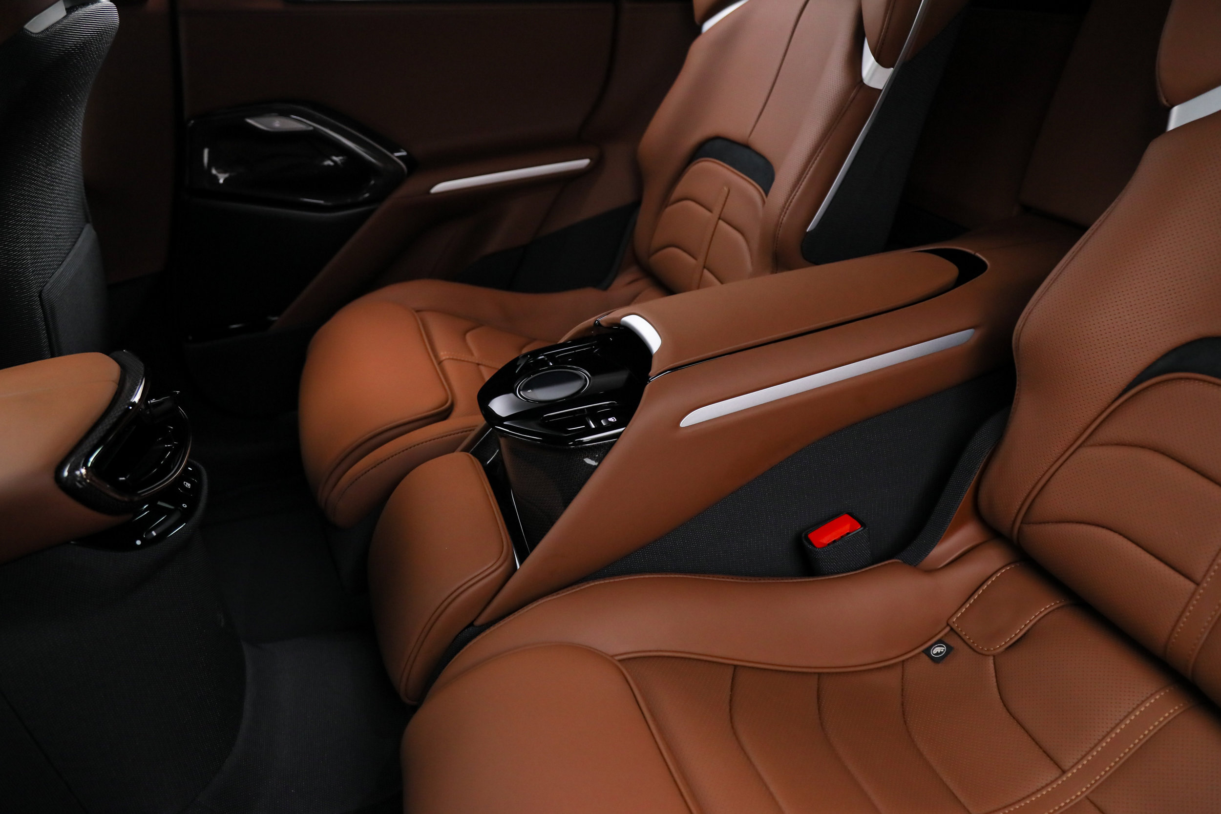 Certified 2024 Ferrari Purosangue AWD/4WD image 32