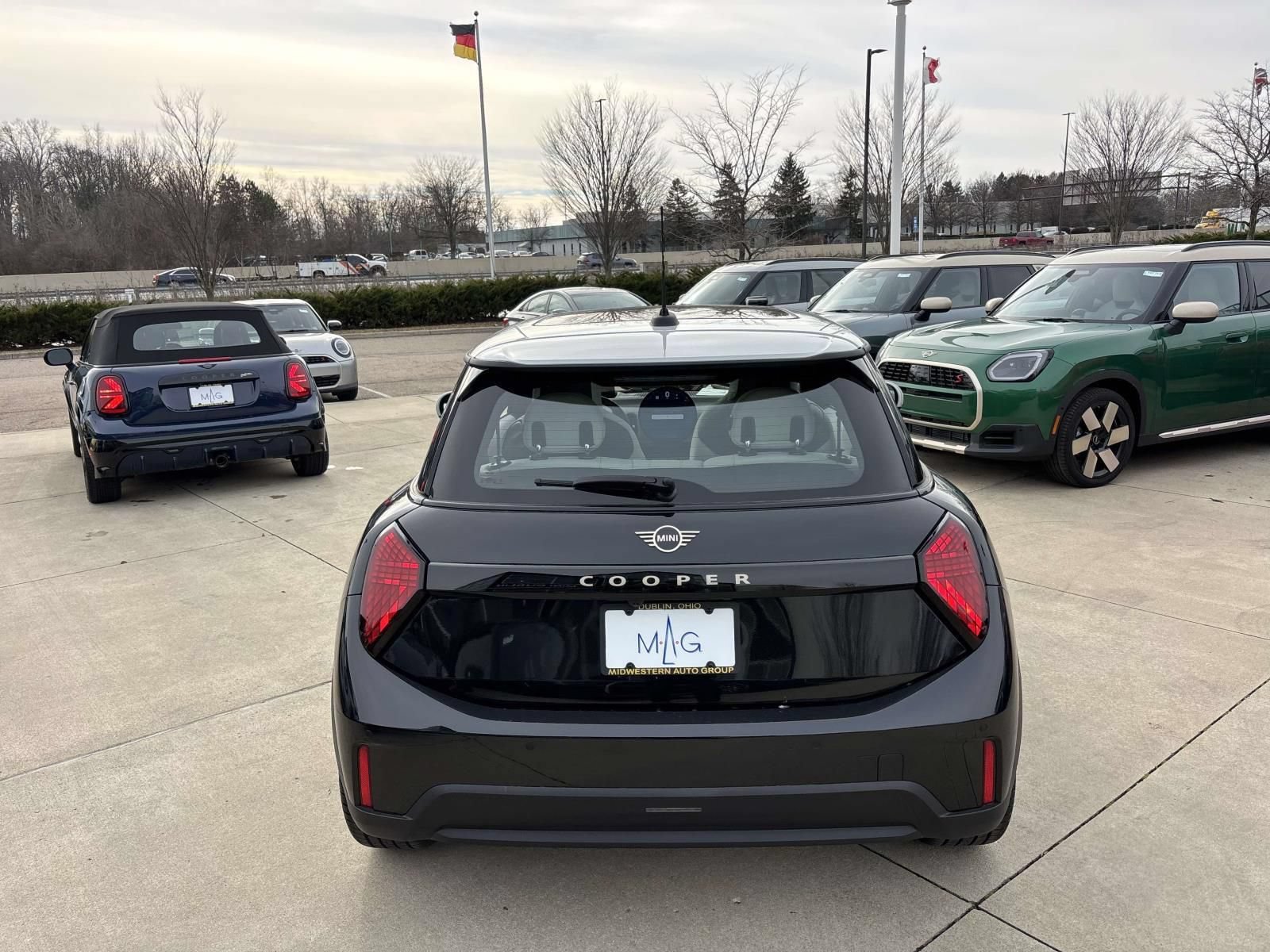 New 2026 MINI Cooper 2-Door Hardtop FWD image 6