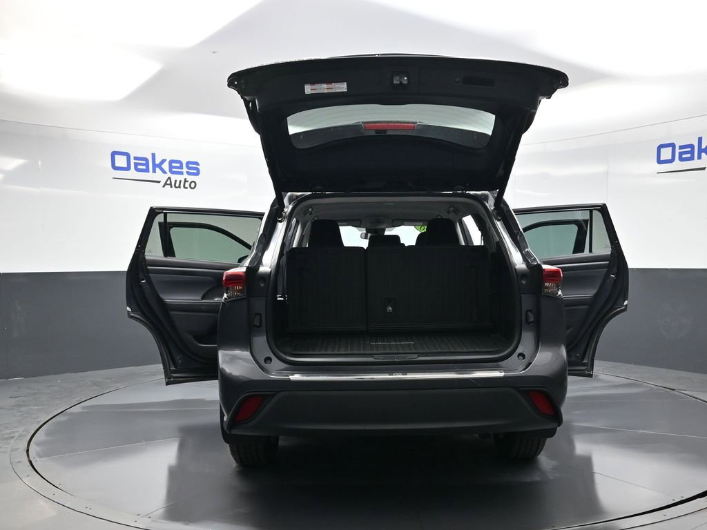 Used 2020 Toyota Highlander LE image 56
