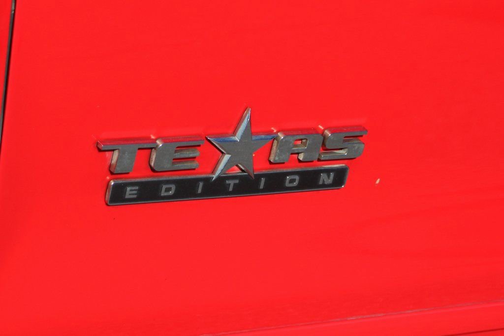 Used 2018 Chevrolet Silverado 1500 LT w/ Texas Edition image 45