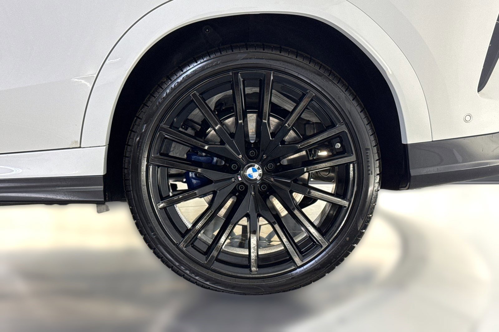 New 2027 BMW X6 xDrive40i w/ Climate Comfort Package AWD/4WD image 11
