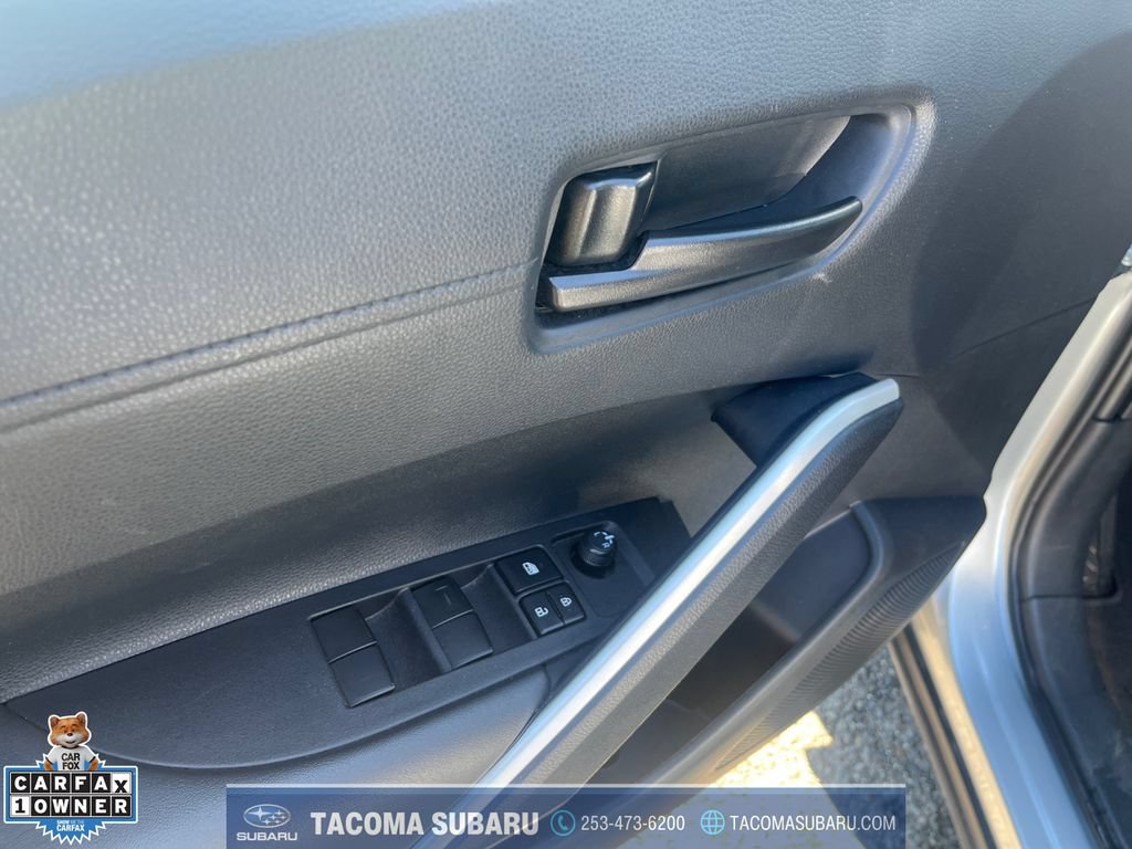 Used 2025 Toyota Corolla Cross LE AWD/4WD image 11