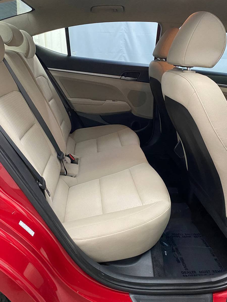Used 2017 Hyundai Elantra SE FWD image 12