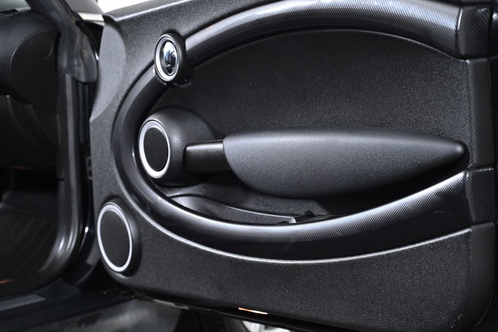 Used 2015 MINI Cooper S image 28