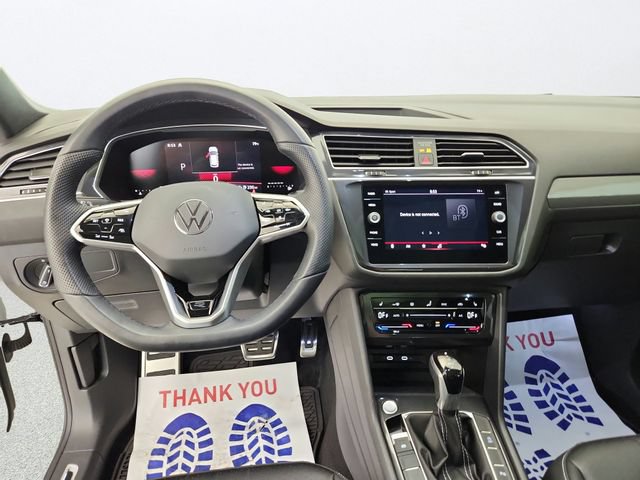Used 2024 Volkswagen Tiguan SE R-Line AWD/4WD image 14