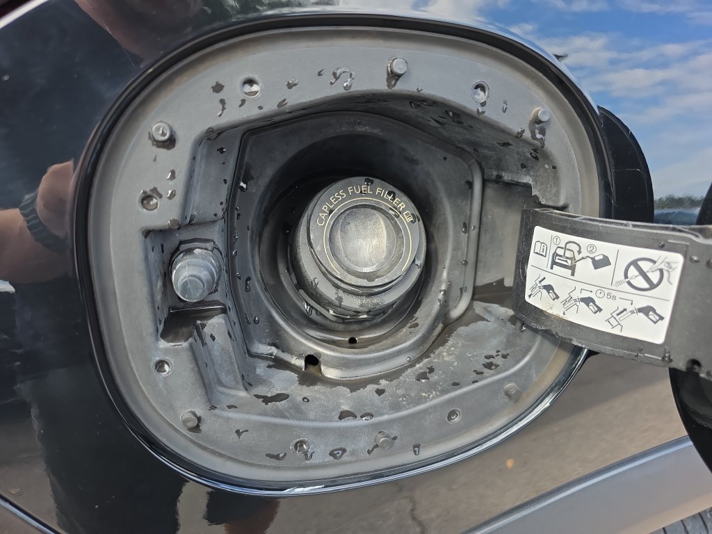 Used 2021 Nissan Rogue S FWD image 33