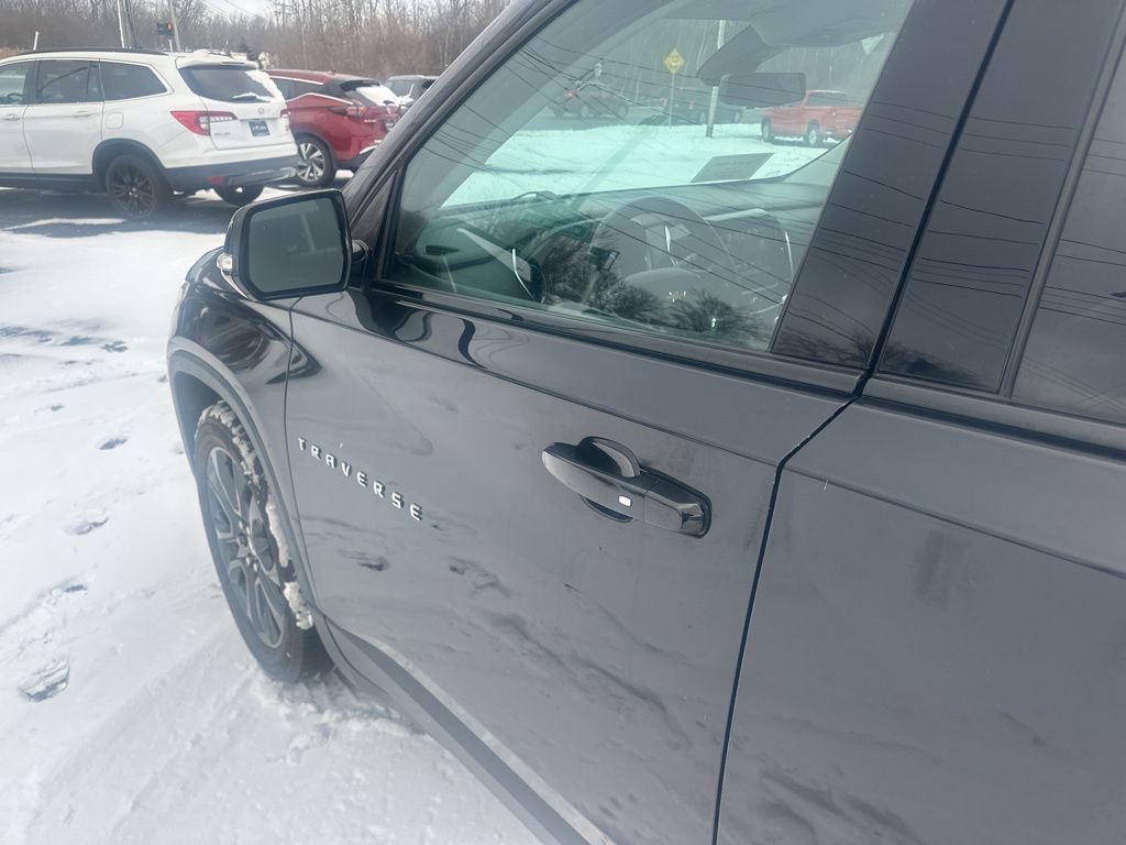 Used 2019 Chevrolet Traverse RS image 11