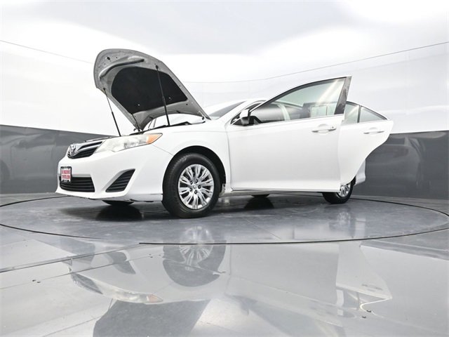 Used 2012 Toyota Camry LE image 37