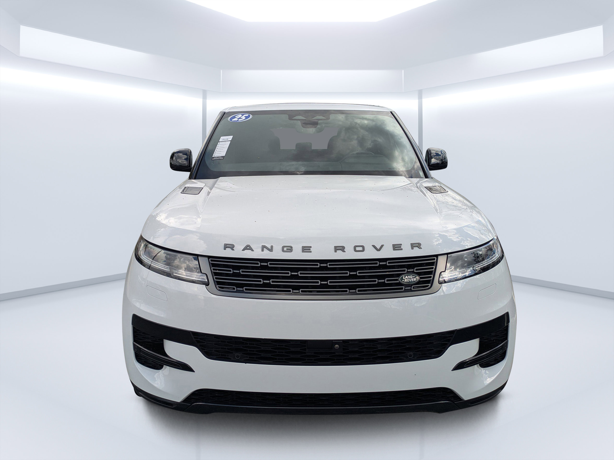 Used 2025 Land Rover Range Rover Sport image 11