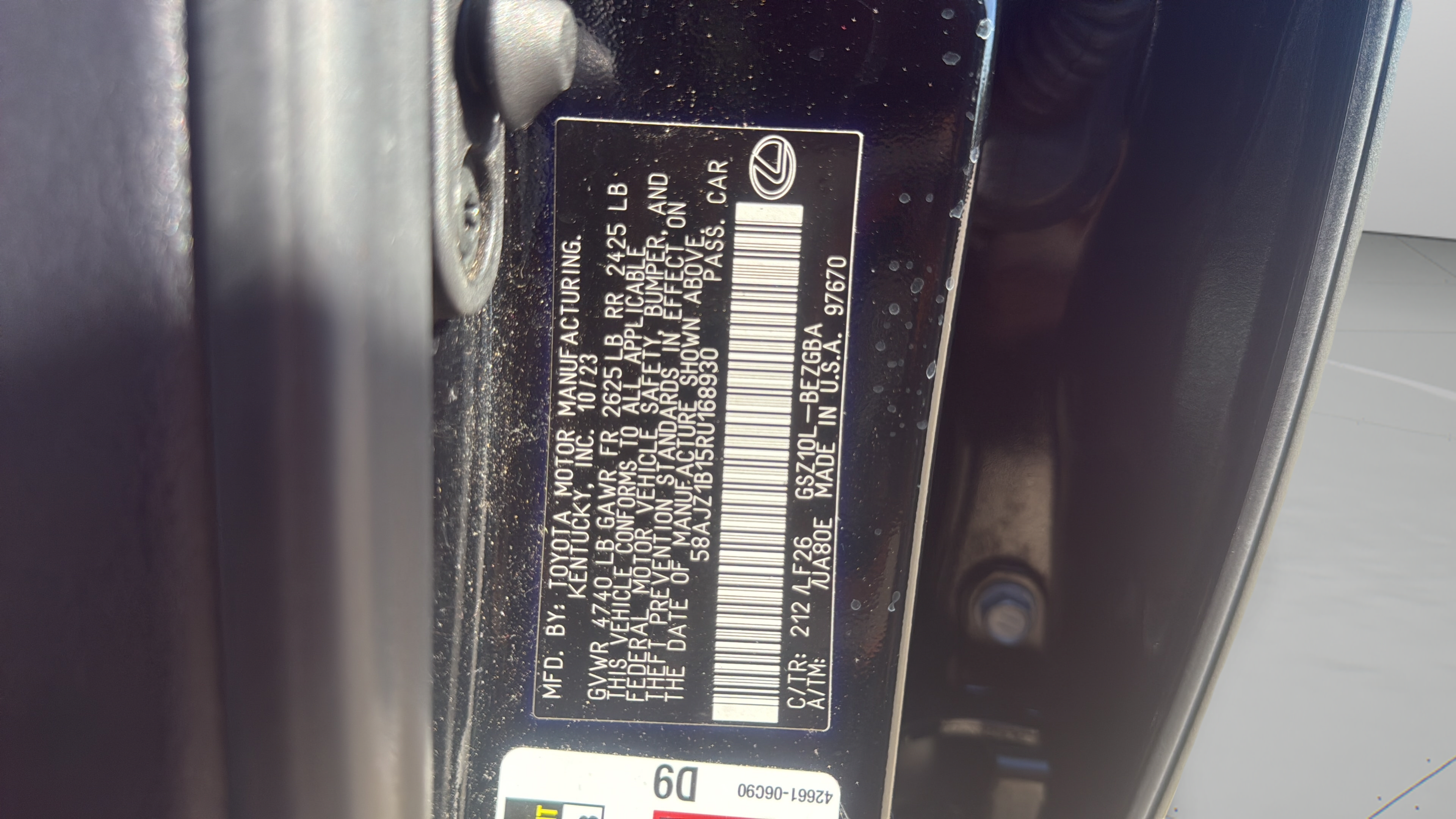 Certified 2024 Lexus ES 350 F Sport w/ Accessory Package (Z2) FWD image 33