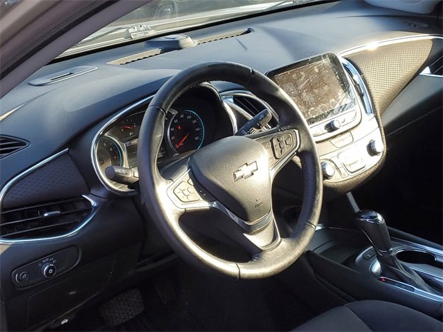 Used 2016 Chevrolet Malibu LT w/ Driver Confidence Package image 7