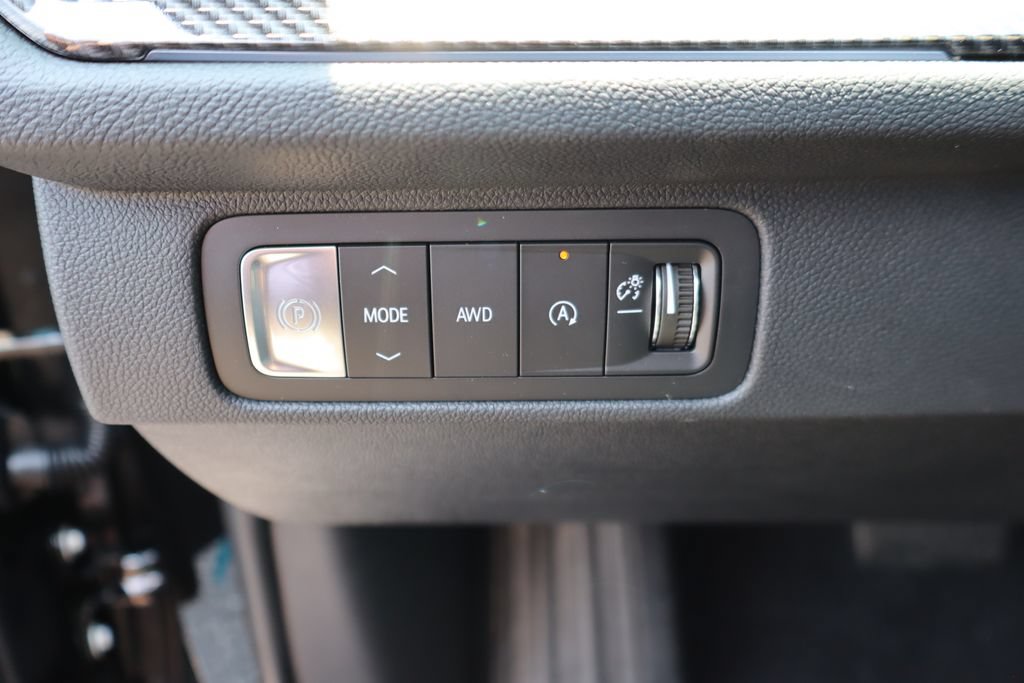 New 2026 Chevrolet Traverse High Country AWD/4WD image 16