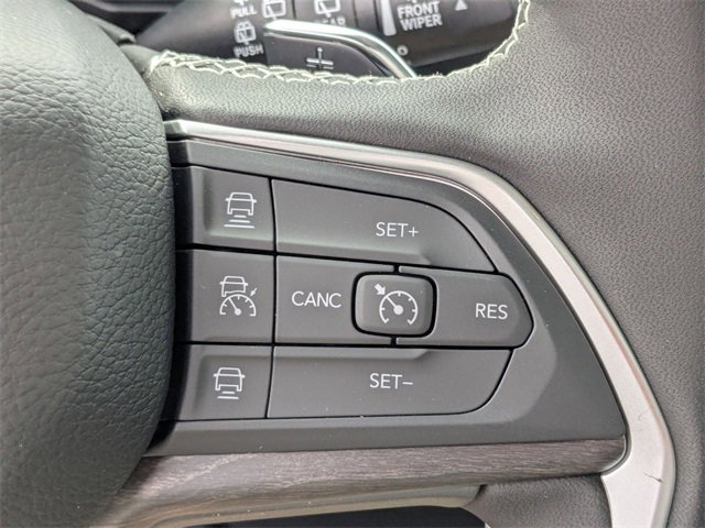 New 2025 Jeep Grand Cherokee Limited w/ Luxury Tech Group II image 20