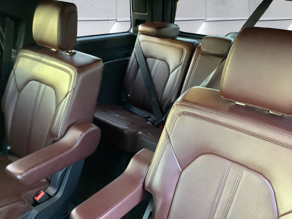 Used 2024 Ford Expedition Limited image 18