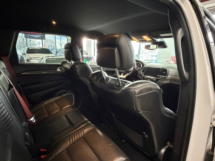 Used 2021 Jeep Grand Cherokee SRT AWD/4WD image 31