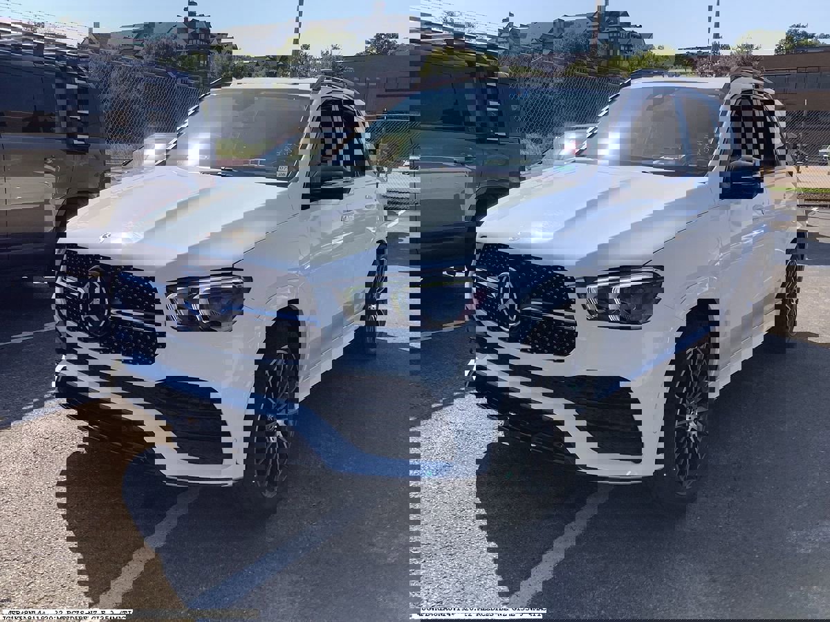 Used 2022 Mercedes-Benz GLE 350 4MATIC image 3