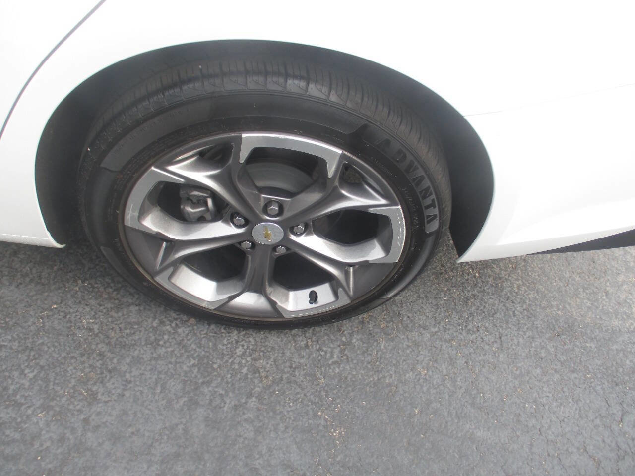 Used 2024 Chevrolet Malibu LT image 28
