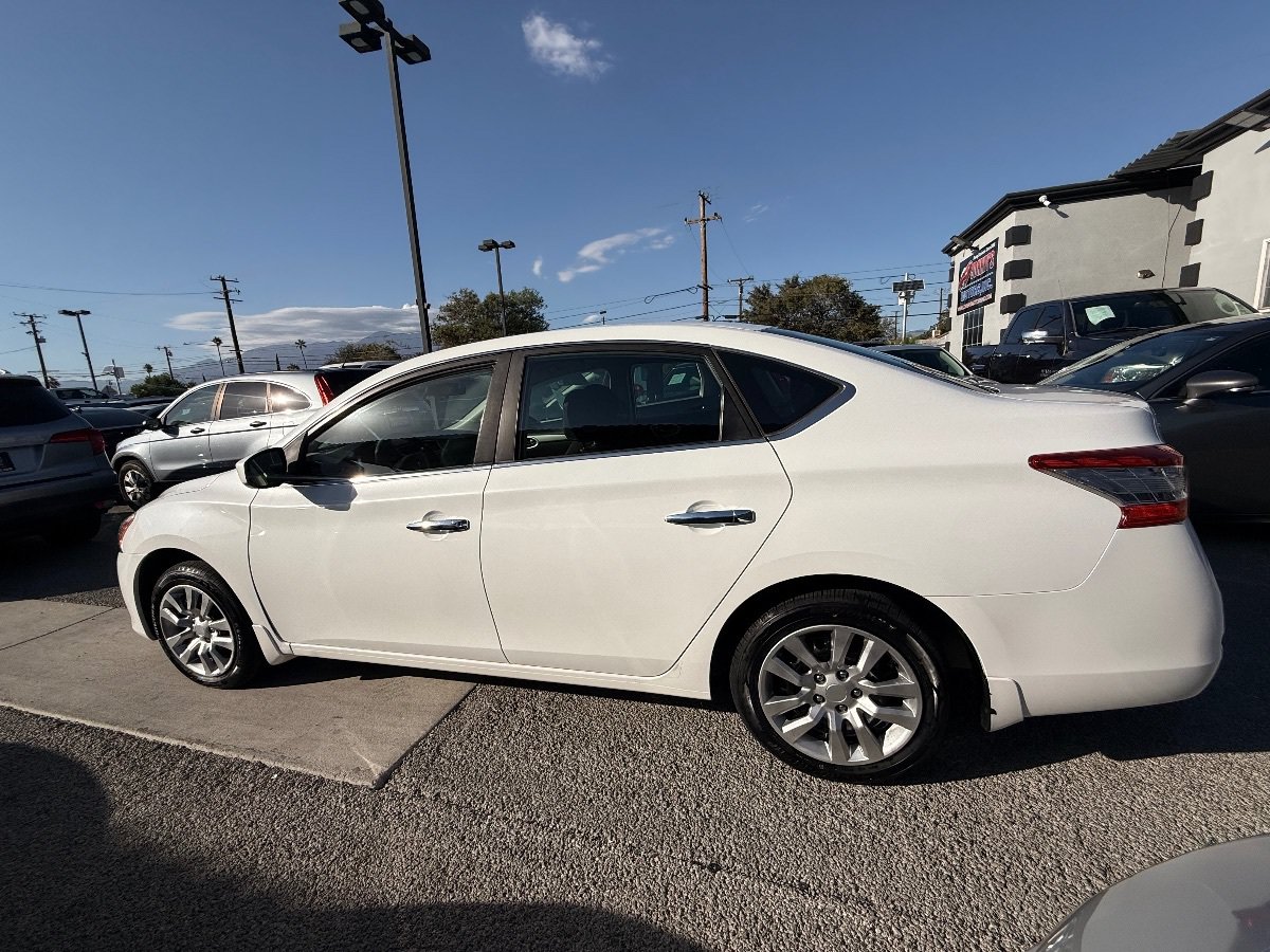 Used 2011 Nissan Sentra 2.0 SR FWD image 35