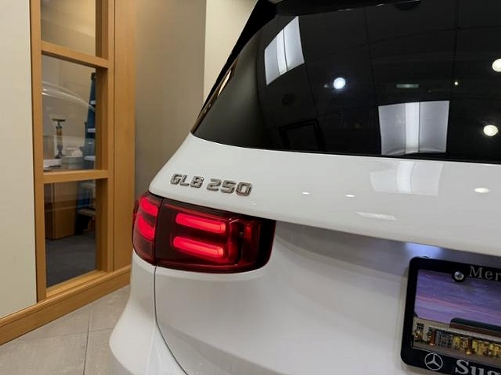 Used 2025 Mercedes-Benz GLB 250 image 6