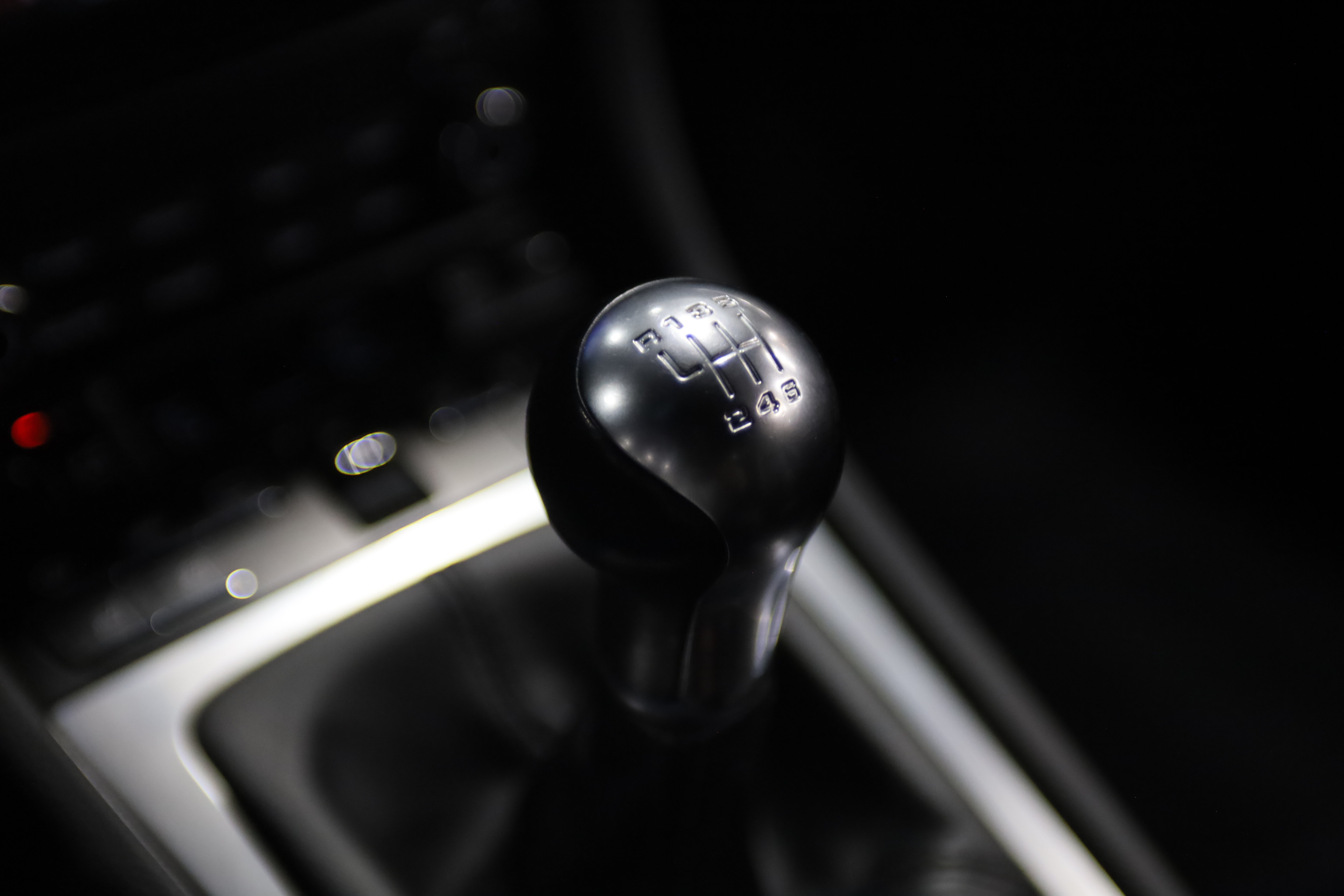 Used 2018 Porsche 718 Cayman RWD image 33