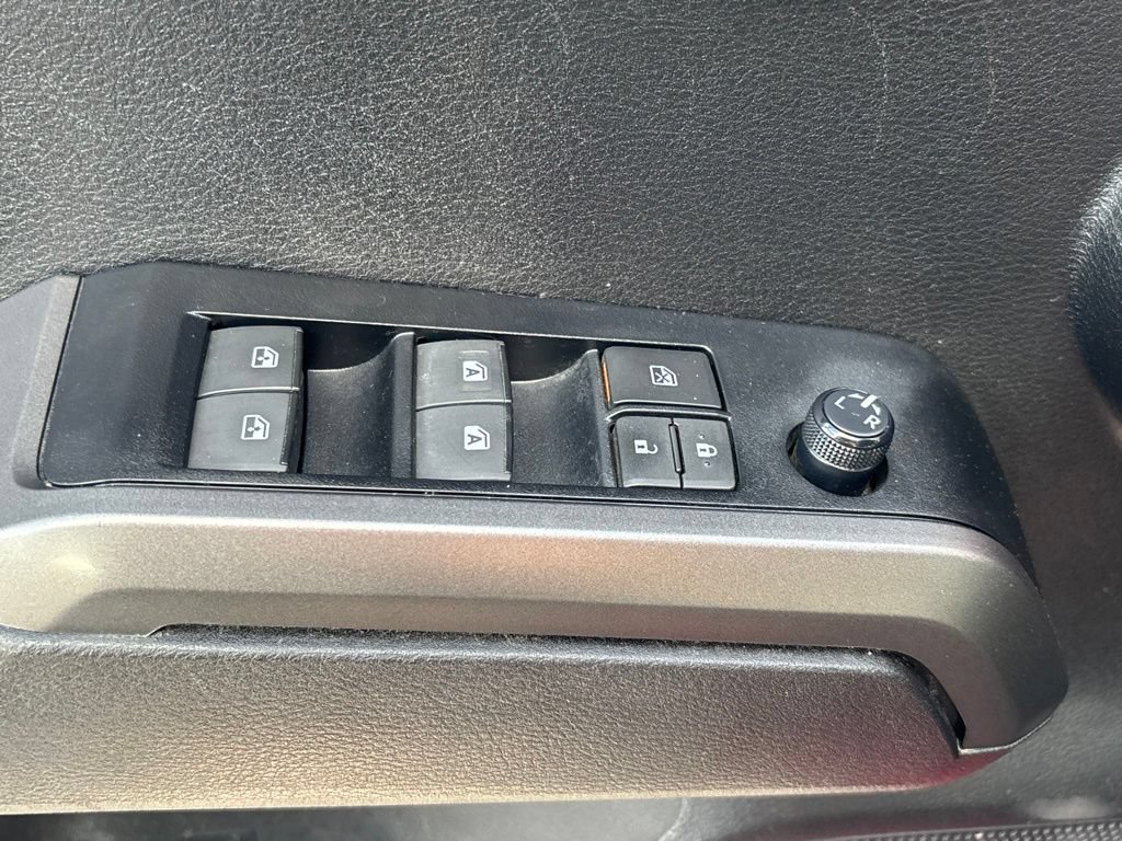 Used 2023 Toyota Tacoma TRD Off-Road AWD/4WD image 7