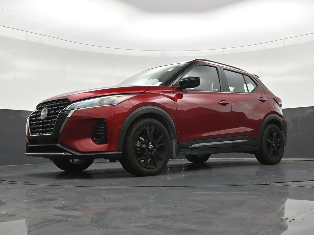 Used 2023 Nissan Kicks SR w/ SR Premium Package FWD image 23