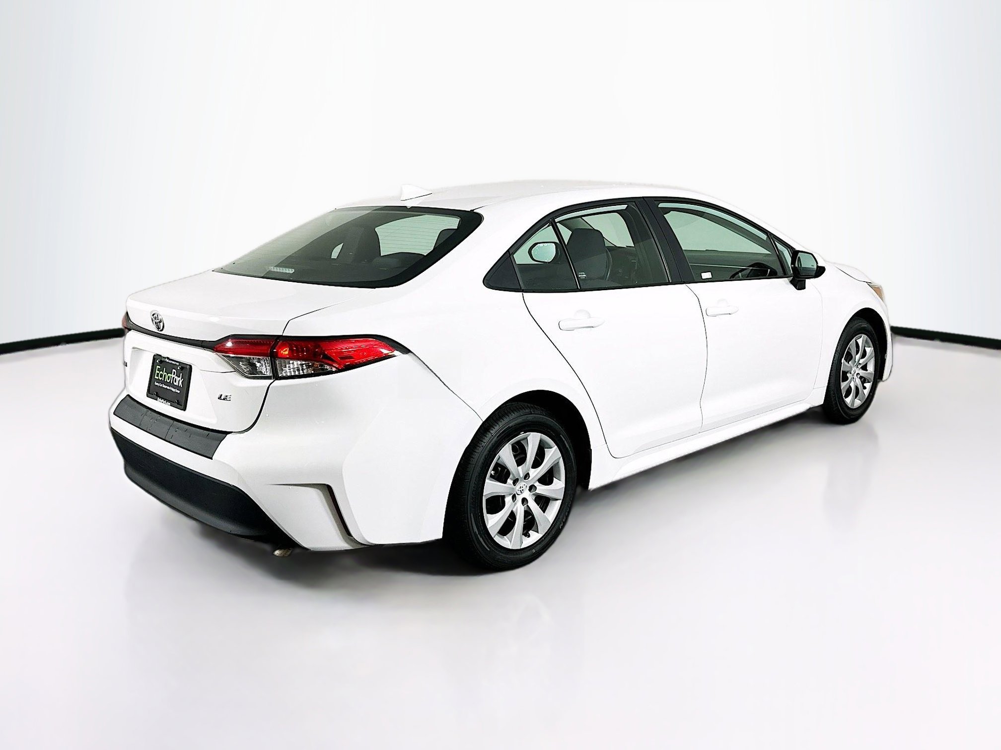 Used 2024 Toyota Corolla LE image 9