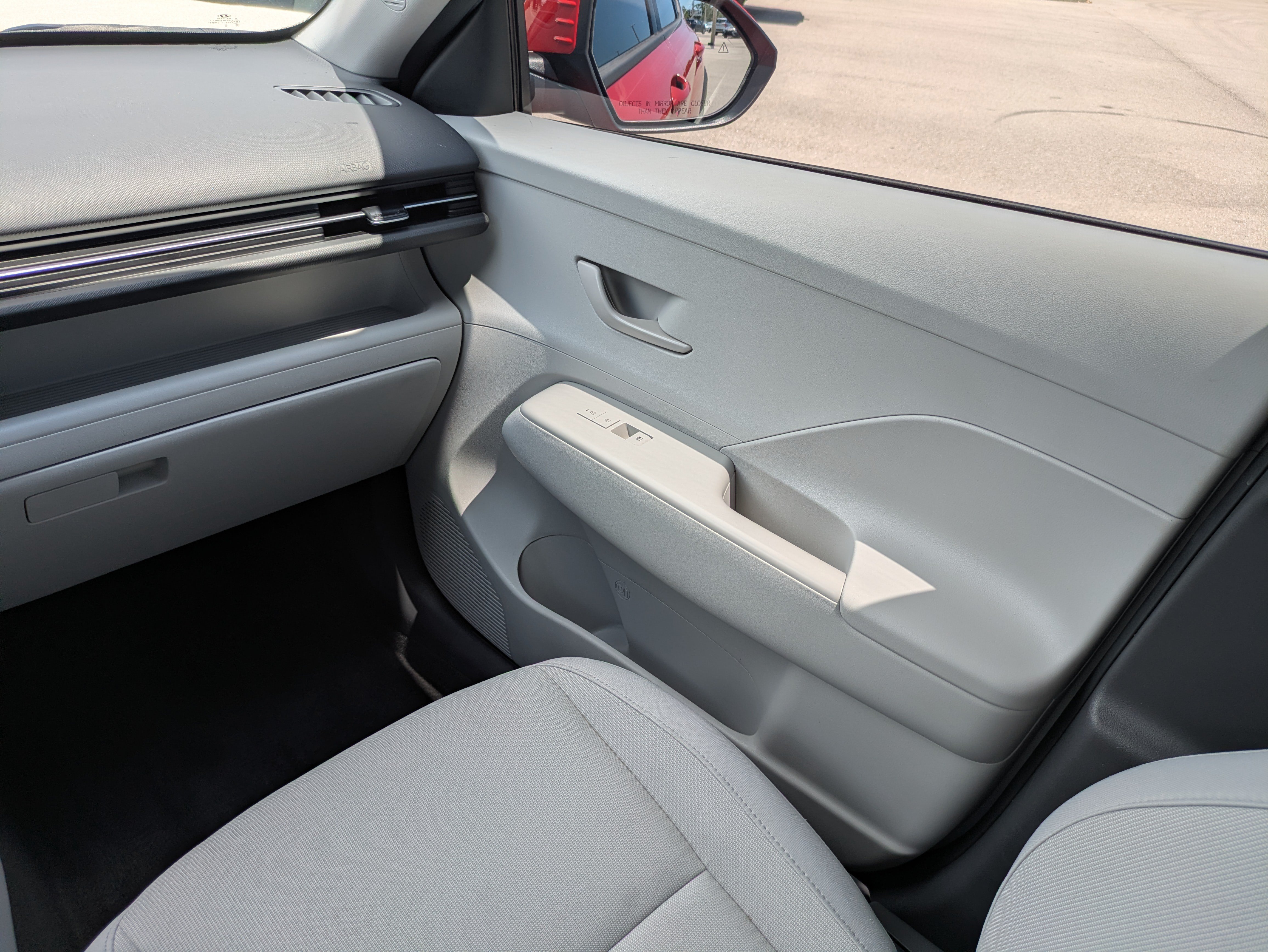 Used 2024 Hyundai Kona SEL w/ Convenience Package FWD image 17